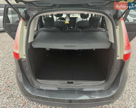 Серый Рено Гранд Сценик, объемом двигателя 1.46 л и пробегом 228 тыс. км за 6500 $, фото 20 на Automoto.ua