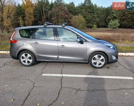 Серый Рено Гранд Сценик, объемом двигателя 1.5 л и пробегом 188 тыс. км за 8300 $, фото 10 на Automoto.ua