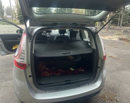 Серый Рено Гранд Сценик, объемом двигателя 1.5 л и пробегом 282 тыс. км за 7600 $, фото 14 на Automoto.ua