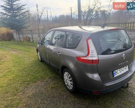 Серый Рено Гранд Сценик, объемом двигателя 1.9 л и пробегом 246 тыс. км за 6400 $, фото 5 на Automoto.ua