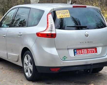 Серый Рено Гранд Сценик, объемом двигателя 2 л и пробегом 248 тыс. км за 8650 $, фото 10 на Automoto.ua