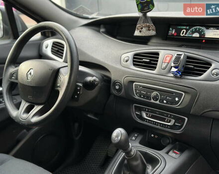 Серый Рено Гранд Сценик, объемом двигателя 1.5 л и пробегом 197 тыс. км за 6950 $, фото 62 на Automoto.ua