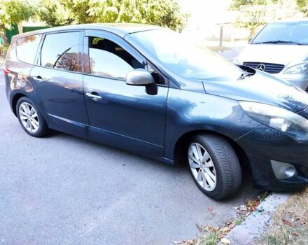 Серый Рено Гранд Сценик, объемом двигателя 1.4 л и пробегом 247 тыс. км за 7200 $, фото 2 на Automoto.ua