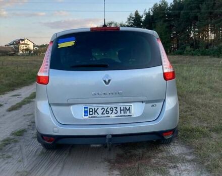 Серый Рено Гранд Сценик, объемом двигателя 1.5 л и пробегом 300 тыс. км за 7300 $, фото 18 на Automoto.ua
