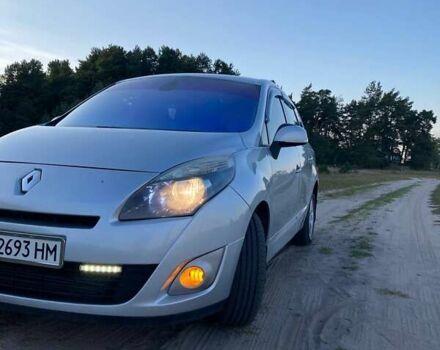 Серый Рено Гранд Сценик, объемом двигателя 1.5 л и пробегом 300 тыс. км за 7300 $, фото 26 на Automoto.ua