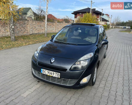 Серый Рено Гранд Сценик, объемом двигателя 1.5 л и пробегом 300 тыс. км за 5999 $, фото 41 на Automoto.ua