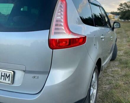 Серый Рено Гранд Сценик, объемом двигателя 1.5 л и пробегом 300 тыс. км за 7300 $, фото 16 на Automoto.ua