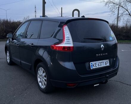 Серый Рено Гранд Сценик, объемом двигателя 1.5 л и пробегом 244 тыс. км за 7500 $, фото 3 на Automoto.ua