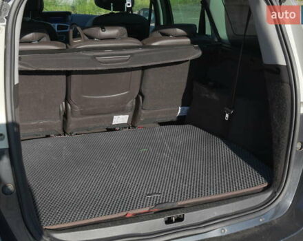 Серый Рено Гранд Сценик, объемом двигателя 1.87 л и пробегом 319 тыс. км за 7900 $, фото 10 на Automoto.ua