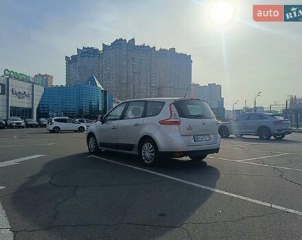 Сірий Рено Гранд Сценік, об'ємом двигуна 1.4 л та пробігом 180 тис. км за 7300 $, фото 2 на Automoto.ua