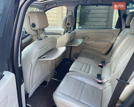 Серый Рено Гранд Сценик, объемом двигателя 1.5 л и пробегом 300 тыс. км за 5999 $, фото 65 на Automoto.ua