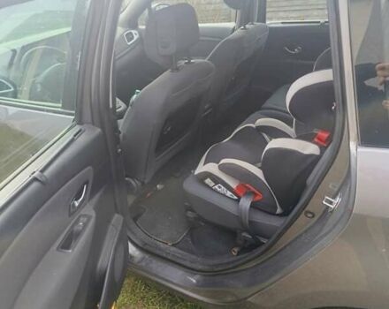 Серый Рено Гранд Сценик, объемом двигателя 1.9 л и пробегом 246 тыс. км за 6400 $, фото 11 на Automoto.ua