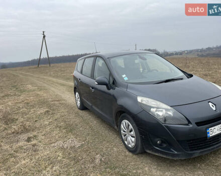 Серый Рено Гранд Сценик, объемом двигателя 1.46 л и пробегом 256 тыс. км за 6000 $, фото 13 на Automoto.ua
