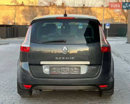 Серый Рено Гранд Сценик, объемом двигателя 1.4 л и пробегом 180 тыс. км за 5999 $, фото 6 на Automoto.ua