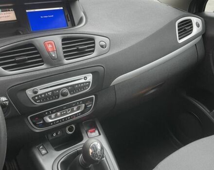 Серый Рено Гранд Сценик, объемом двигателя 1.5 л и пробегом 260 тыс. км за 7500 $, фото 4 на Automoto.ua