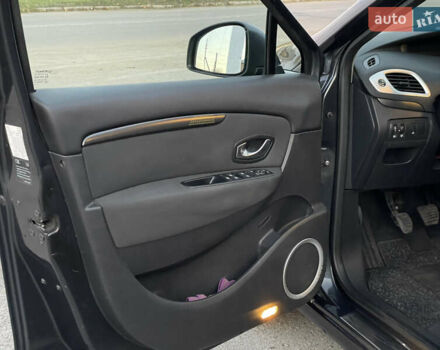 Серый Рено Гранд Сценик, объемом двигателя 1.46 л и пробегом 261 тыс. км за 6550 $, фото 29 на Automoto.ua