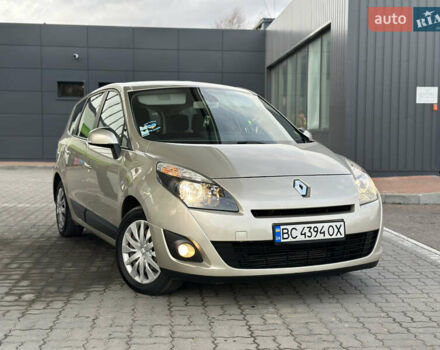 Серый Рено Гранд Сценик, объемом двигателя 1.5 л и пробегом 197 тыс. км за 6950 $, фото 1 на Automoto.ua