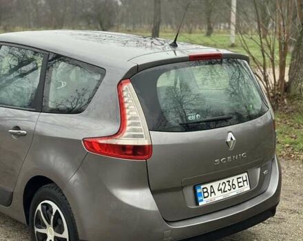 Сірий Рено Гранд Сценік, об'ємом двигуна 1.5 л та пробігом 255 тис. км за 7500 $, фото 6 на Automoto.ua