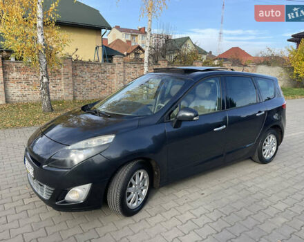 Серый Рено Гранд Сценик, объемом двигателя 1.5 л и пробегом 300 тыс. км за 5999 $, фото 30 на Automoto.ua