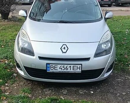 Серый Рено Гранд Сценик, объемом двигателя 1.46 л и пробегом 244 тыс. км за 7700 $, фото 7 на Automoto.ua