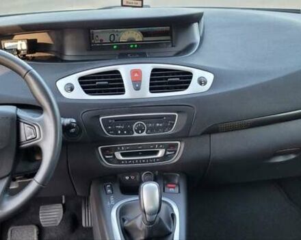 Серый Рено Гранд Сценик, объемом двигателя 2 л и пробегом 248 тыс. км за 8650 $, фото 17 на Automoto.ua