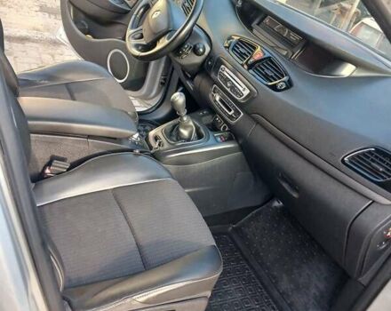 Рено Гранд Сценик 2010 в Черновцах на Automoto.ua Серый Рено Гранд Сценик, объемом двигателя 1.5 л и пробегом 436 тыс. км за 6500 $, фото 3 на Automoto.ua