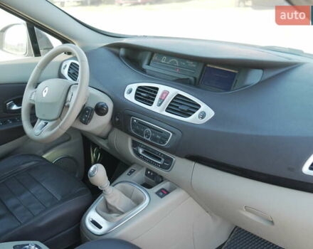 Серый Рено Гранд Сценик, объемом двигателя 1.87 л и пробегом 319 тыс. км за 7900 $, фото 2 на Automoto.ua