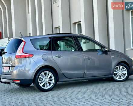 Серый Рено Гранд Сценик, объемом двигателя 2 л и пробегом 244 тыс. км за 7800 $, фото 59 на Automoto.ua