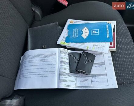 Рено Гранд Сценик 2010 в Луцке на Automoto.ua Серый Рено Гранд Сценик, объемом двигателя 2.02 л и пробегом 232 тыс. км за 7950 $, фото 21 на Automoto.ua