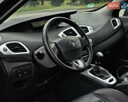 Серый Рено Гранд Сценик, объемом двигателя 2 л и пробегом 290 тыс. км за 6900 $, фото 21 на Automoto.ua