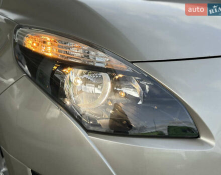 Серый Рено Гранд Сценик, объемом двигателя 1.5 л и пробегом 197 тыс. км за 6950 $, фото 4 на Automoto.ua