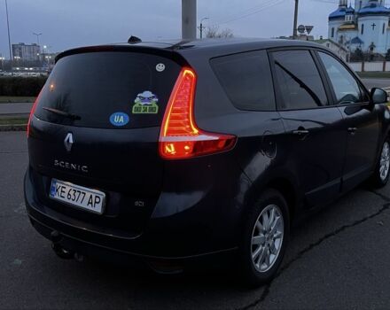 Серый Рено Гранд Сценик, объемом двигателя 1.5 л и пробегом 244 тыс. км за 7500 $, фото 5 на Automoto.ua