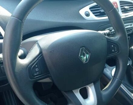 Серый Рено Гранд Сценик, объемом двигателя 2 л и пробегом 190 тыс. км за 8400 $, фото 7 на Automoto.ua