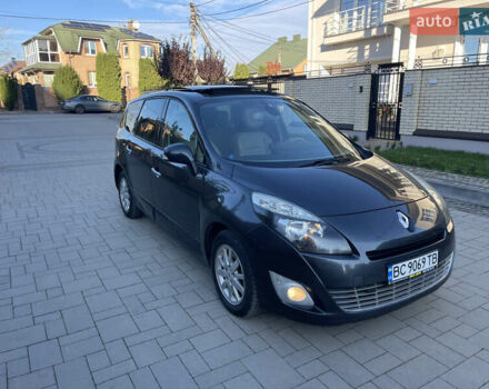 Серый Рено Гранд Сценик, объемом двигателя 1.5 л и пробегом 300 тыс. км за 5999 $, фото 5 на Automoto.ua