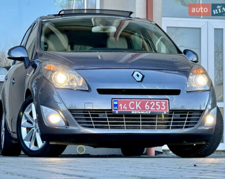Серый Рено Гранд Сценик, объемом двигателя 2 л и пробегом 244 тыс. км за 7800 $, фото 5 на Automoto.ua