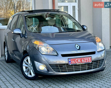 Серый Рено Гранд Сценик, объемом двигателя 2 л и пробегом 244 тыс. км за 7800 $, фото 51 на Automoto.ua