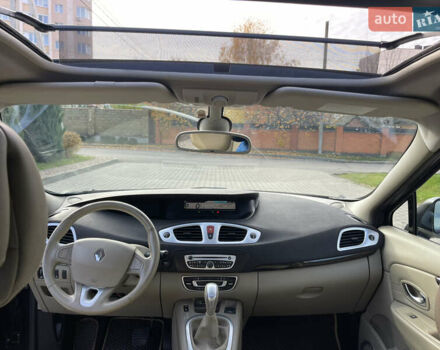 Серый Рено Гранд Сценик, объемом двигателя 1.5 л и пробегом 300 тыс. км за 5999 $, фото 71 на Automoto.ua