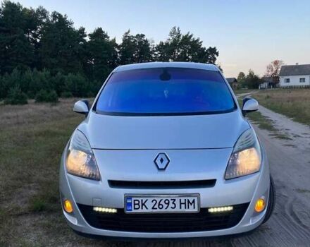 Серый Рено Гранд Сценик, объемом двигателя 1.5 л и пробегом 300 тыс. км за 7300 $, фото 19 на Automoto.ua