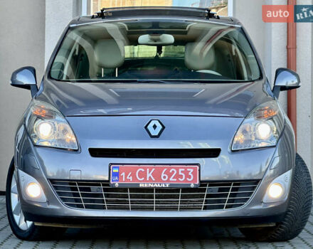 Серый Рено Гранд Сценик, объемом двигателя 2 л и пробегом 244 тыс. км за 7800 $, фото 36 на Automoto.ua