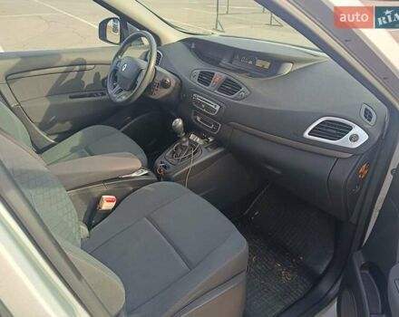 Сірий Рено Гранд Сценік, об'ємом двигуна 1.4 л та пробігом 180 тис. км за 7300 $, фото 9 на Automoto.ua