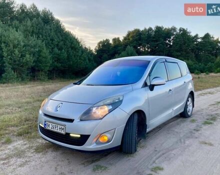 Серый Рено Гранд Сценик, объемом двигателя 1.5 л и пробегом 300 тыс. км за 7300 $, фото 21 на Automoto.ua