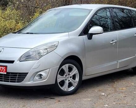 Серый Рено Гранд Сценик, объемом двигателя 2 л и пробегом 248 тыс. км за 8650 $, фото 11 на Automoto.ua