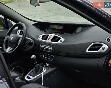 Серый Рено Гранд Сценик, объемом двигателя 2 л и пробегом 290 тыс. км за 6900 $, фото 24 на Automoto.ua