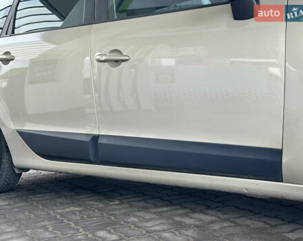 Серый Рено Гранд Сценик, объемом двигателя 1.5 л и пробегом 197 тыс. км за 6950 $, фото 11 на Automoto.ua