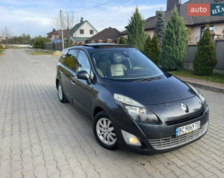 Серый Рено Гранд Сценик, объемом двигателя 1.5 л и пробегом 300 тыс. км за 5999 $, фото 26 на Automoto.ua