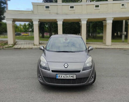 Рено Гранд Сценик 2010 в Харькове на Automoto.ua Серый Рено Гранд Сценик, объемом двигателя 1.5 л и пробегом 325 тыс. км за 7000 $, фото 1 на Automoto.ua