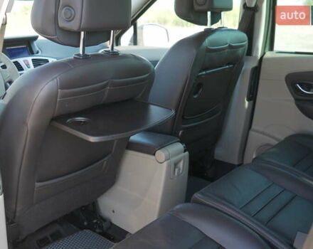 Серый Рено Гранд Сценик, объемом двигателя 1.87 л и пробегом 319 тыс. км за 7900 $, фото 15 на Automoto.ua