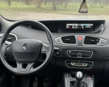 Сірий Рено Гранд Сценік, об'ємом двигуна 1.5 л та пробігом 255 тис. км за 7500 $, фото 10 на Automoto.ua
