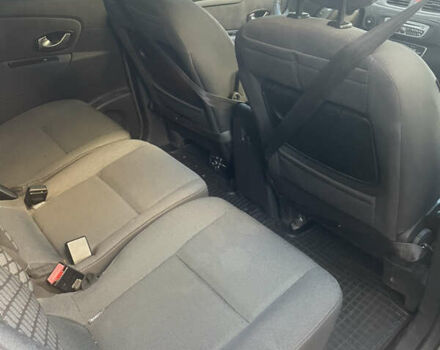 Рено Гранд Сценик 2010 в Харькове на Automoto.ua Серый Рено Гранд Сценик, объемом двигателя 1.5 л и пробегом 325 тыс. км за 7000 $, фото 5 на Automoto.ua