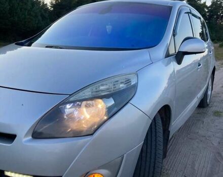 Серый Рено Гранд Сценик, объемом двигателя 1.5 л и пробегом 300 тыс. км за 7300 $, фото 24 на Automoto.ua